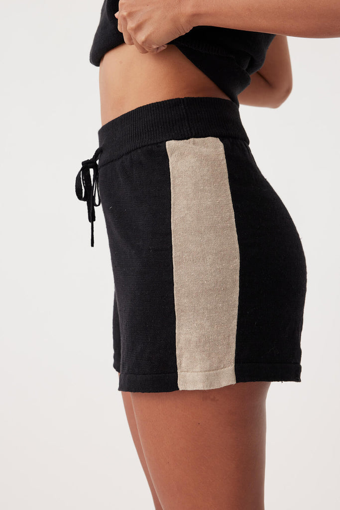 Larri Short Black and Taupe