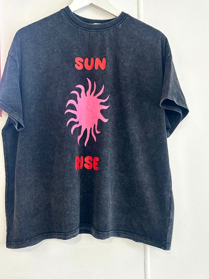 Sun Rise Tee - Acid Wash