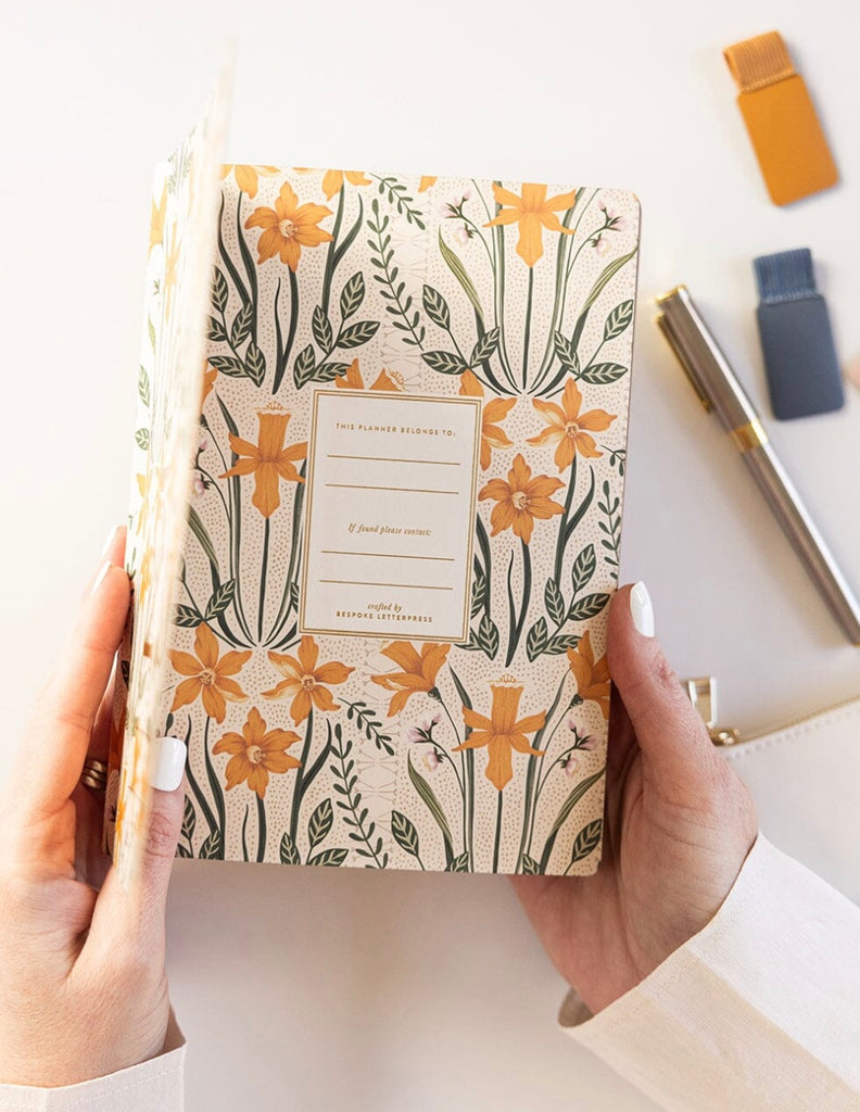 2025 WEEKLY PLANNER NOTEBOOK - DAFFODIL