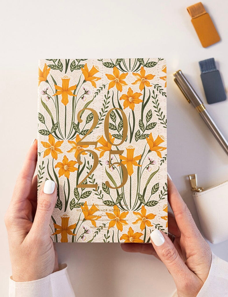 2025 WEEKLY PLANNER NOTEBOOK - DAFFODIL